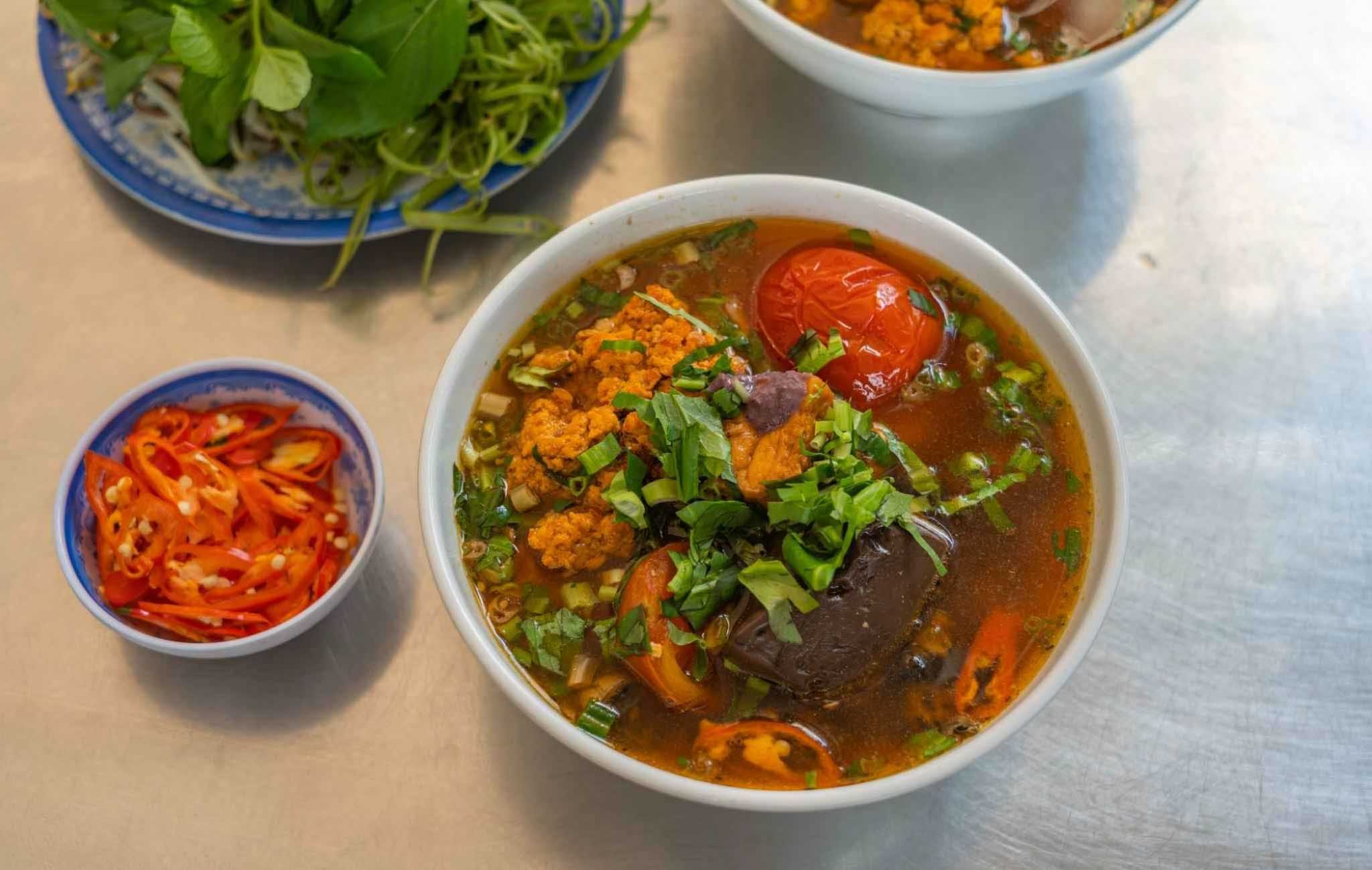 Một phần bún riêu
