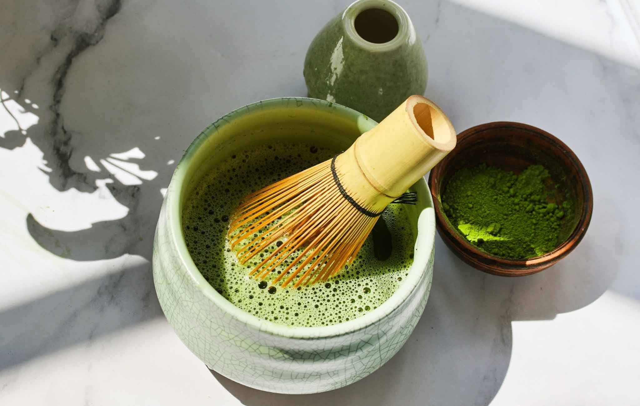 Matcha và bộ dụng cụ pha truyền thống