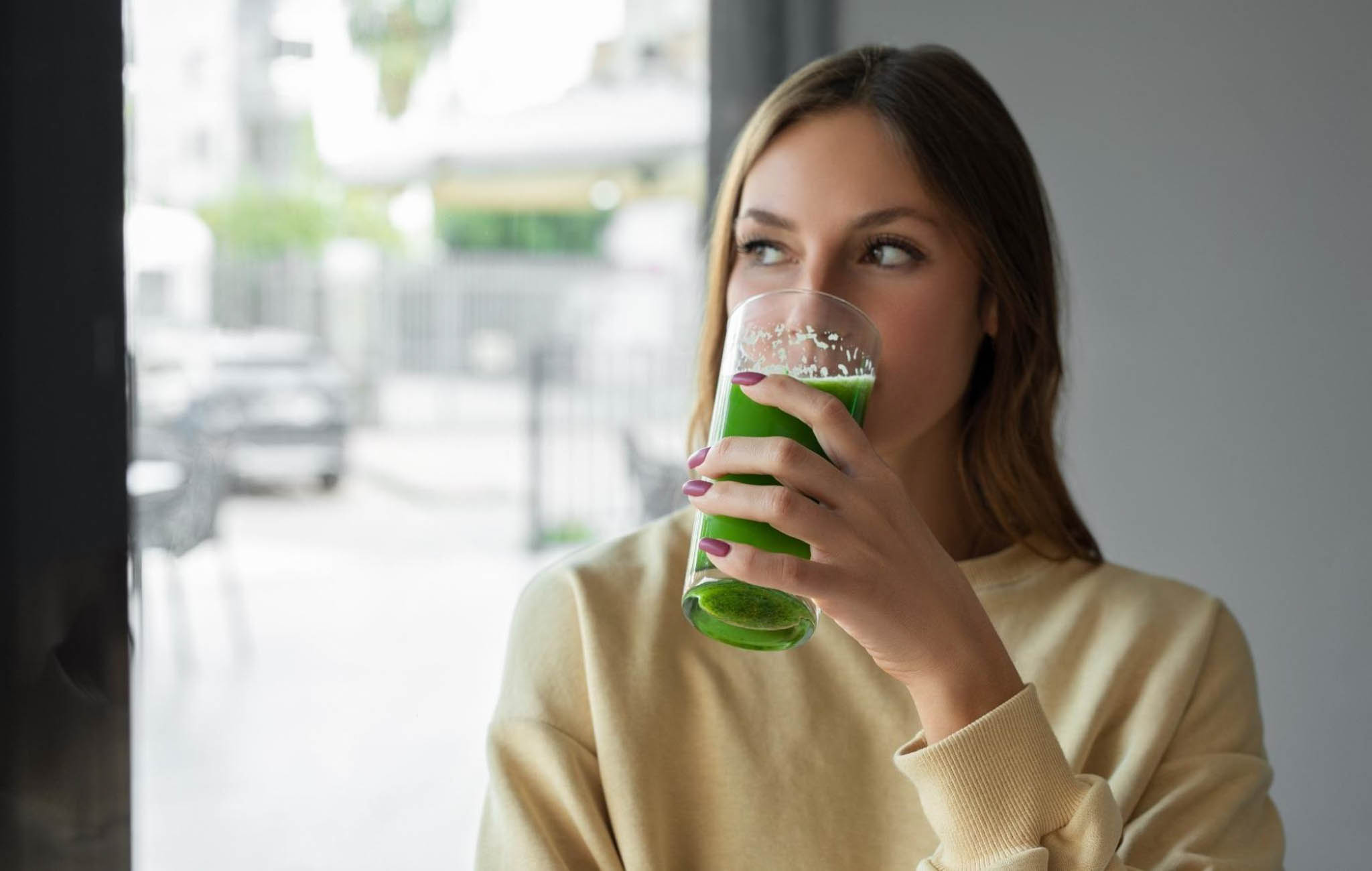 Uống matcha latte